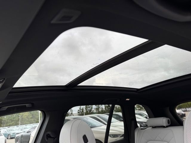 Used 2026 BMW X5 sDrive40i w/ M Sport Package image 23