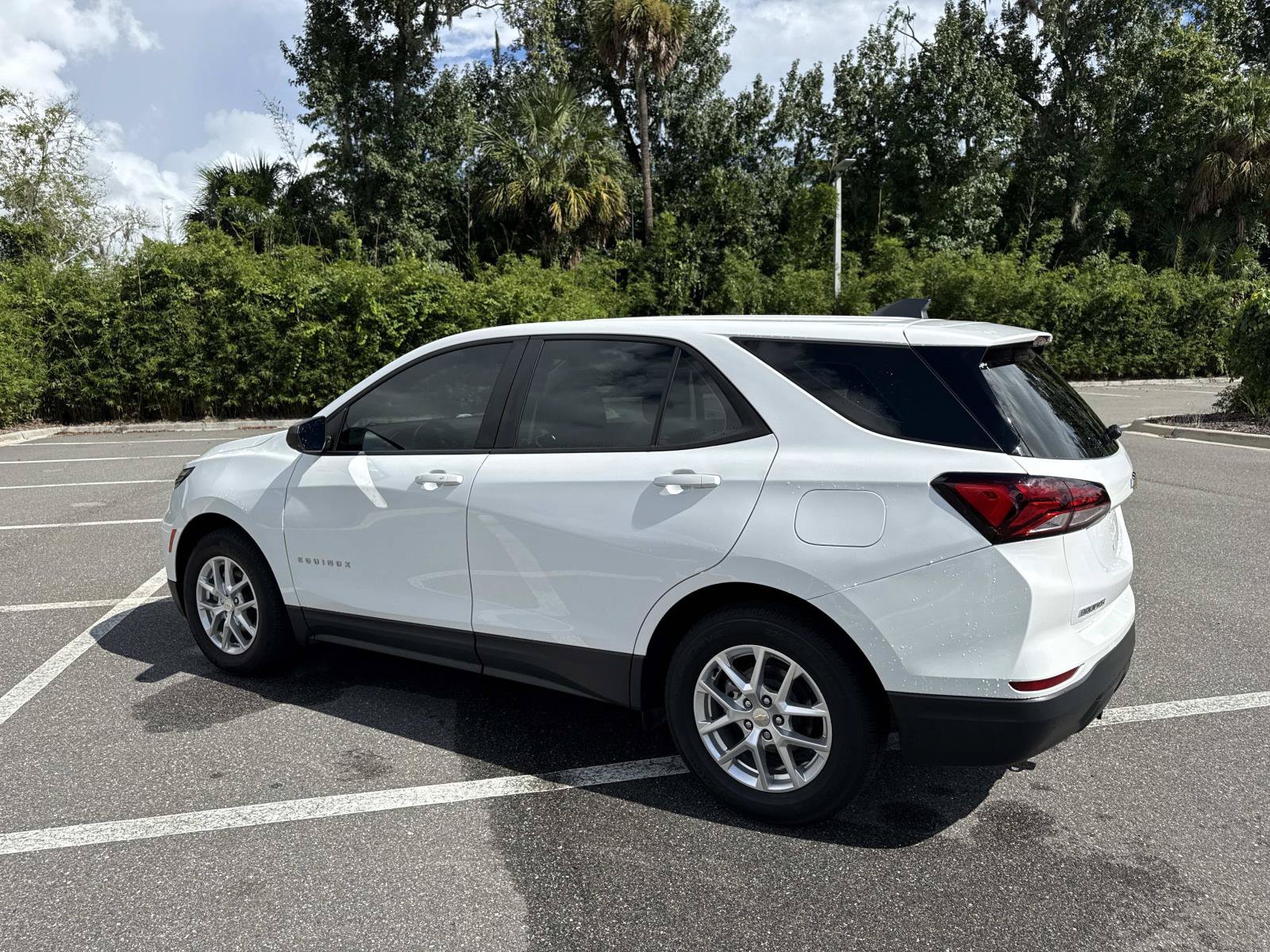 Used 2024 Chevrolet Equinox LS FWD image 5