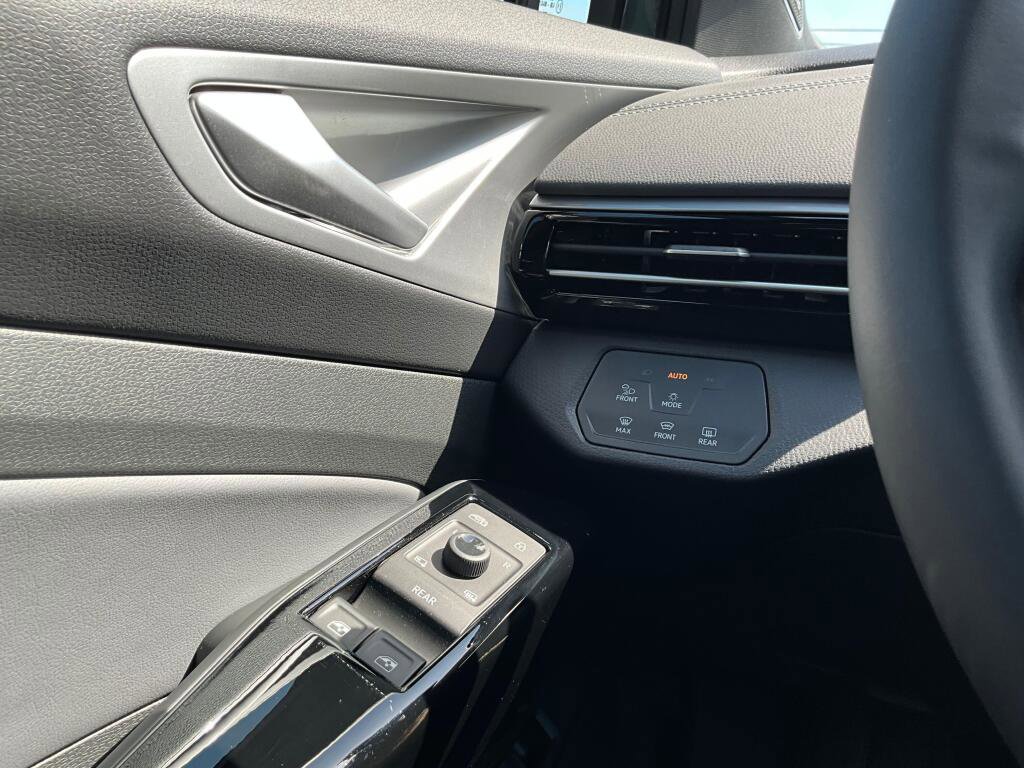 New 2026 Volkswagen ID.4 Pro S Plus AWD/4WD image 23