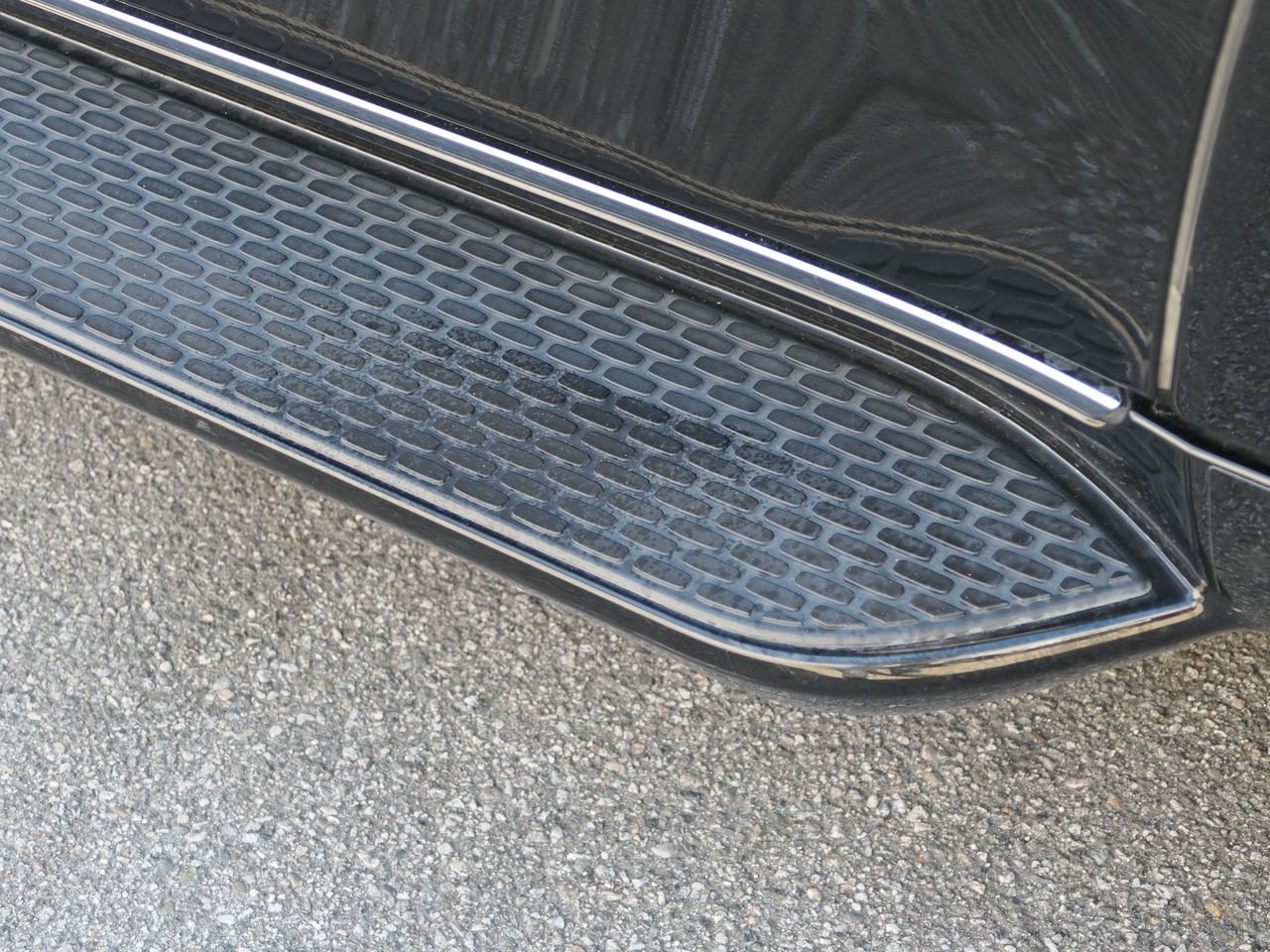 Used 2024 Jeep Wagoneer L Series II image 12