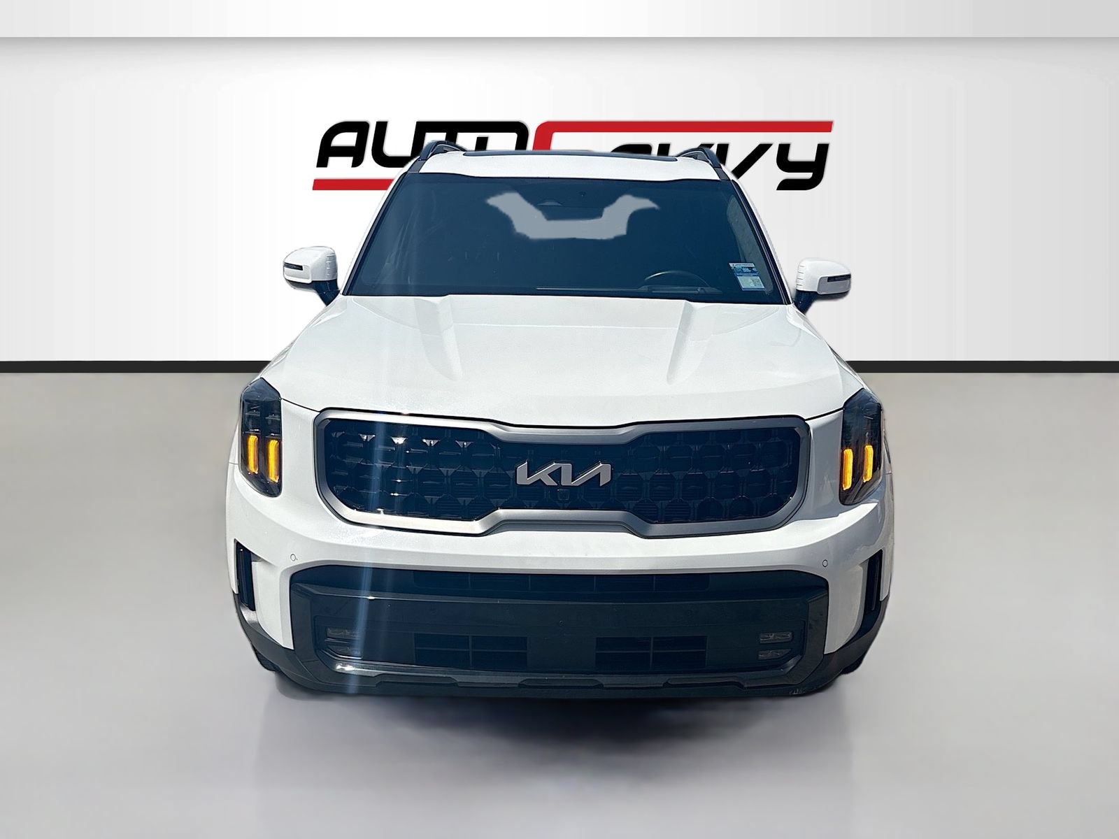 Used 2024 Kia Telluride SX Prestige X-Pro AWD/4WD image 2