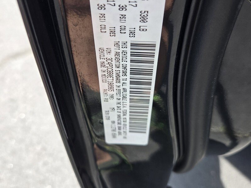 Used 2014 Dodge Journey SXT w/ Flexible Seating Group FWD image 18