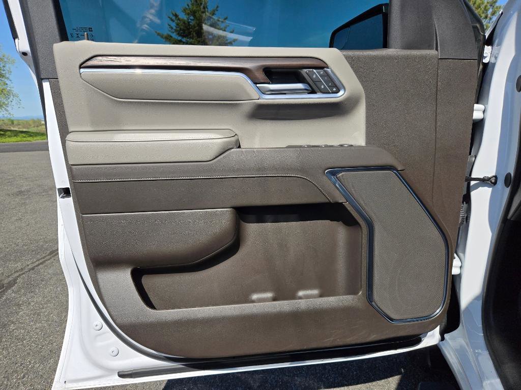 Used 2024 GMC Sierra 1500 SLT image 13