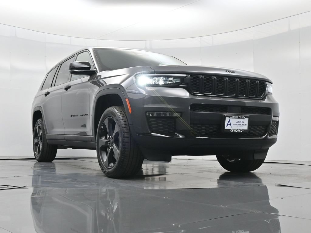 New 2025 Jeep Grand Cherokee L Limited w/ Black Appearance Package image 39