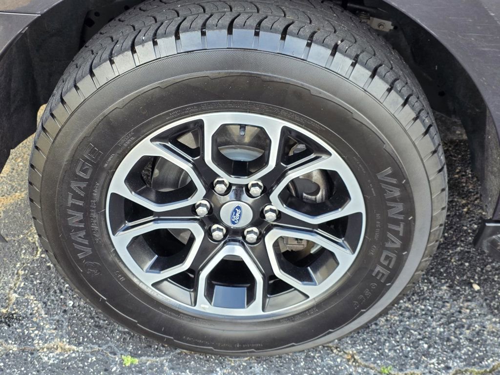 Used 2024 Ford Expedition Max XLT image 38