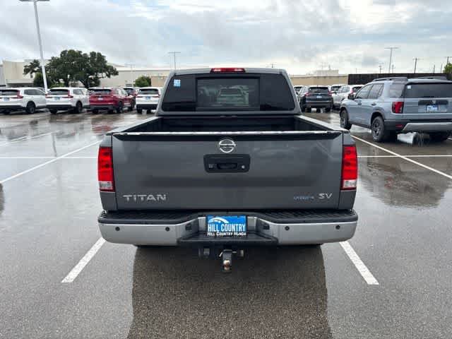 Used 2015 Nissan Titan SV w/ SV Value Truck Package RWD image 4