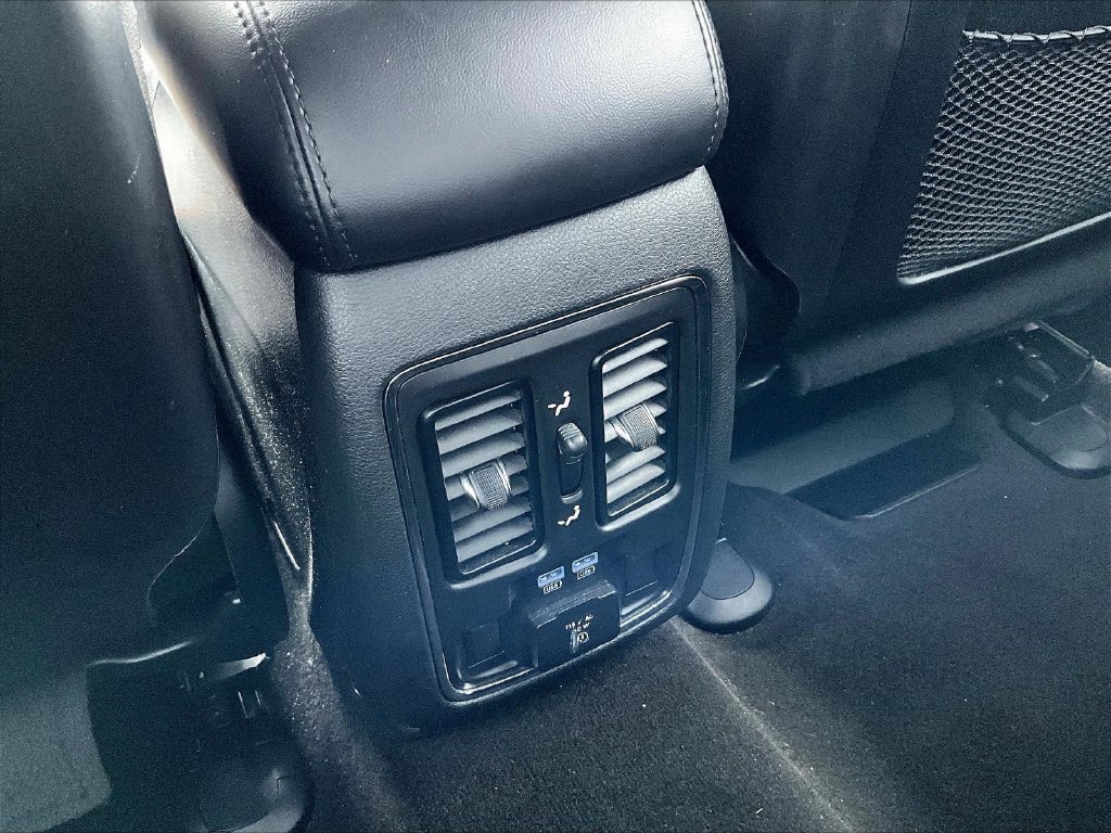 Used 2022 Jeep Grand Cherokee Limited RWD image 10
