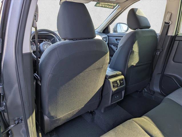 Used 2024 Nissan Rogue SV AWD/4WD image 22