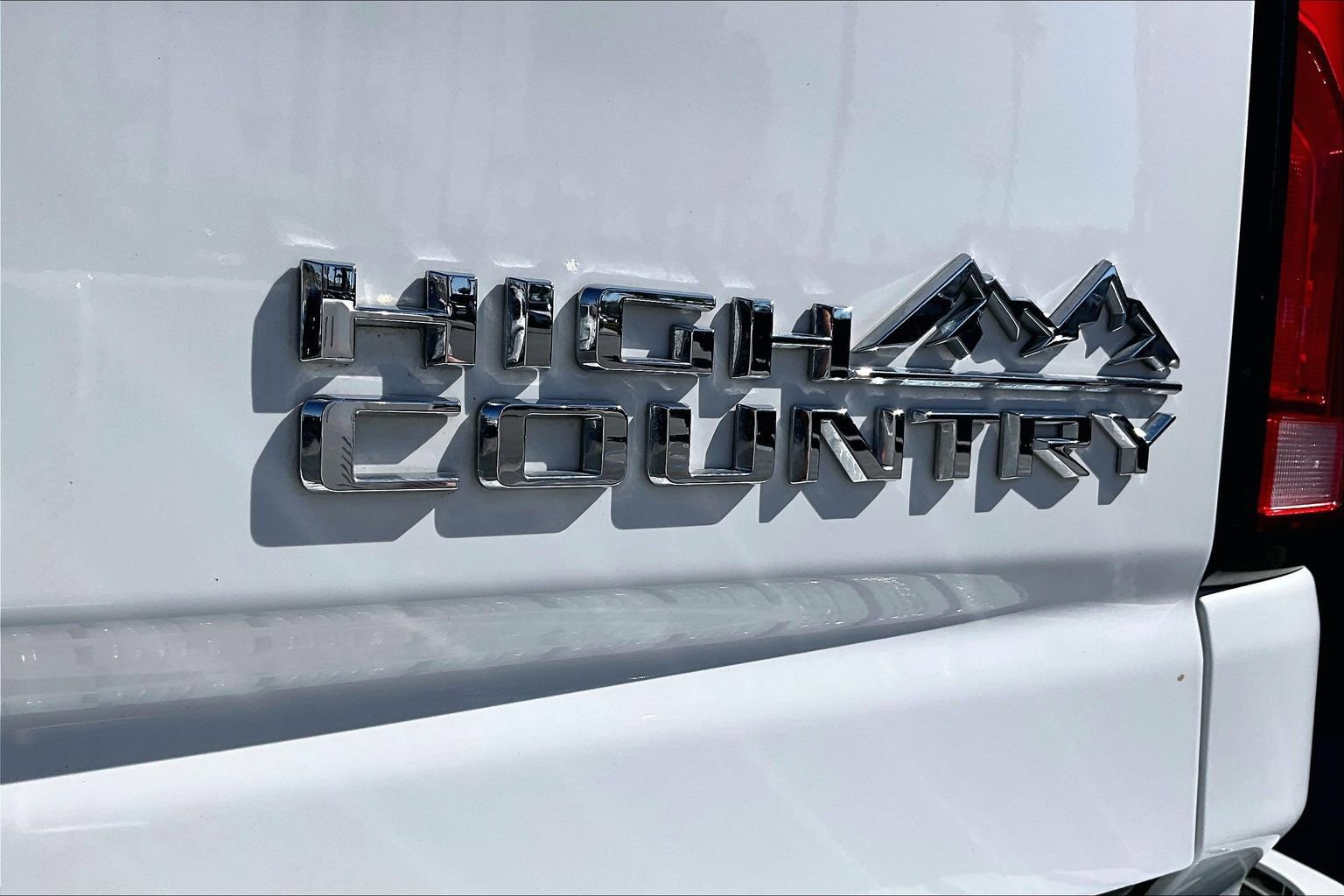 Used 2024 Chevrolet Silverado 2500 High Country w/ Technology Package image 8