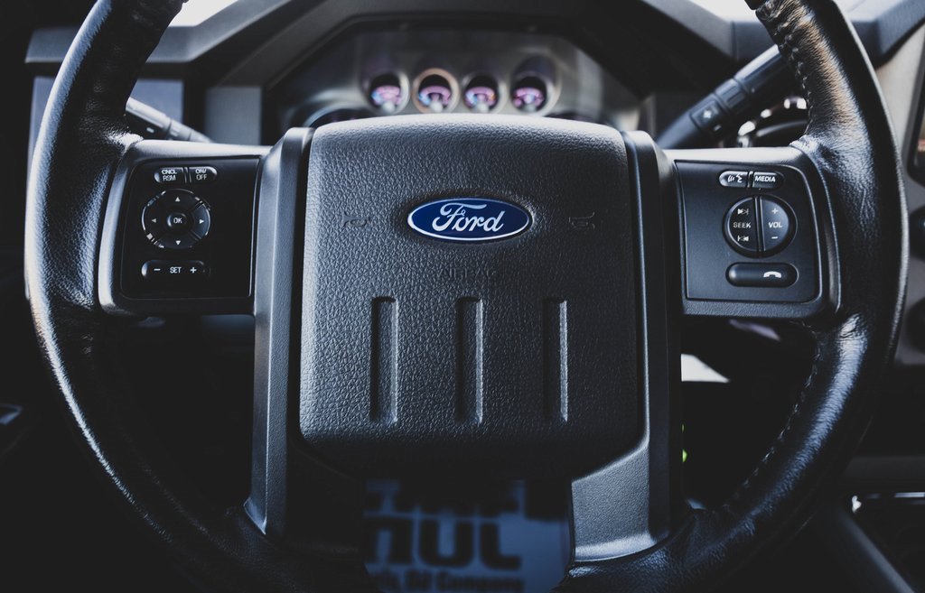 Used 2015 Ford F250 Platinum w/ FX4 Off-Road Package image 9