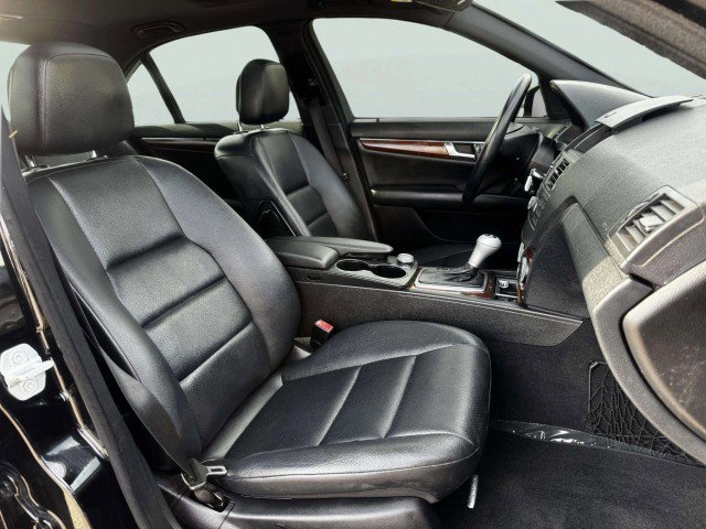 Used 2011 Mercedes-Benz C 300 Sport image 40