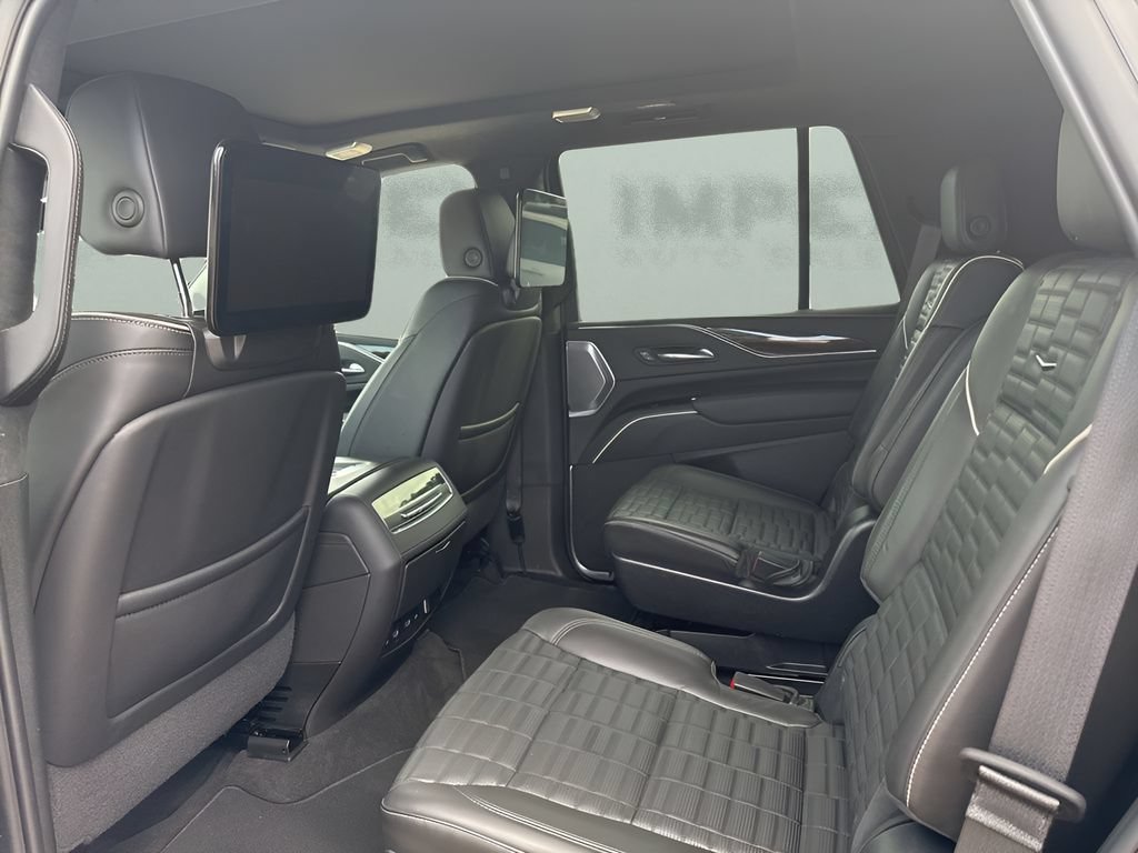 Used 2023 Cadillac Escalade Sport Platinum AWD/4WD image 13