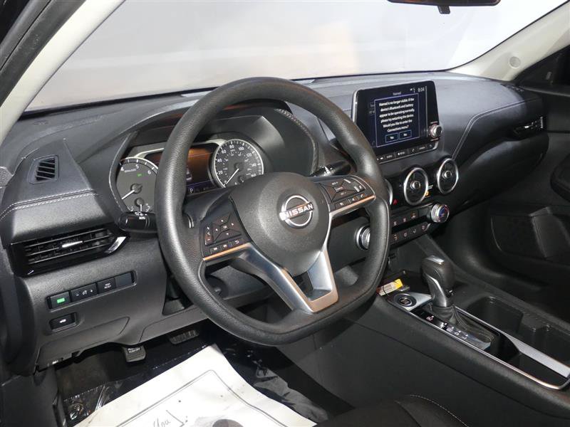 Used 2025 Nissan Sentra SV FWD image 22
