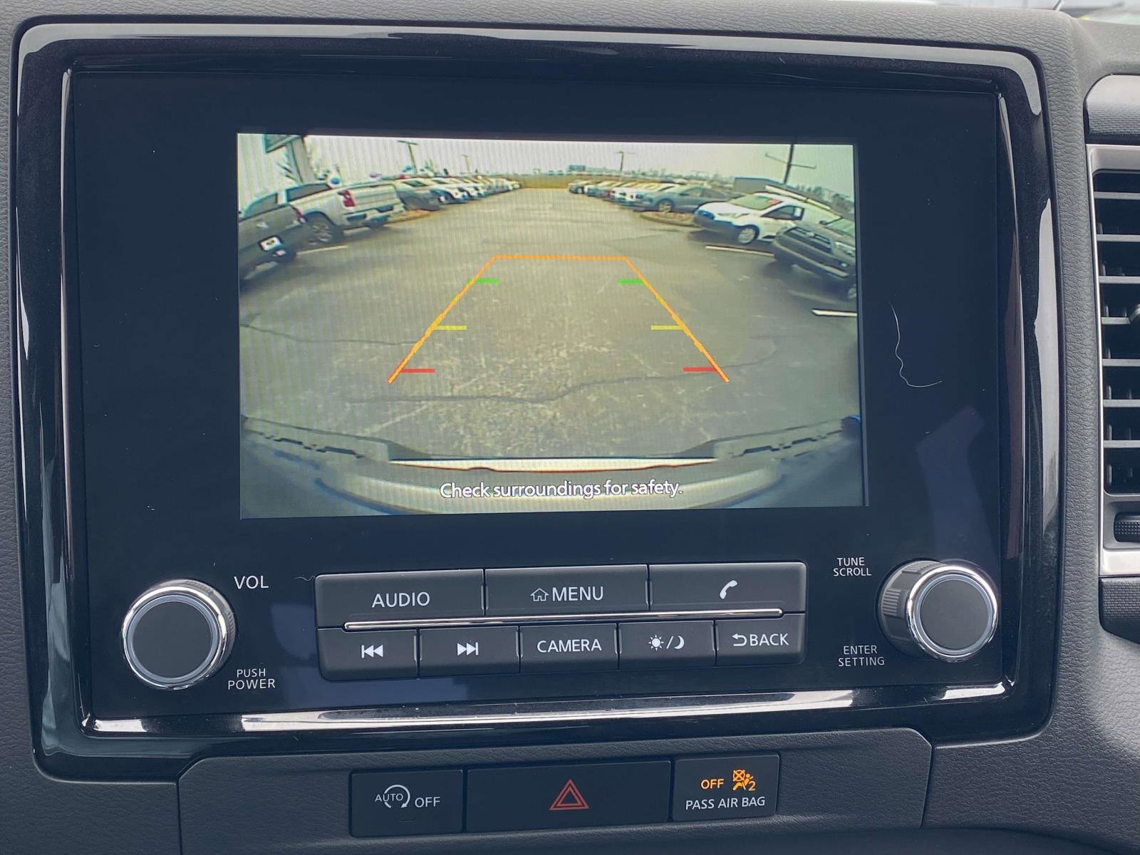 Used 2024 Nissan Frontier SL image 29