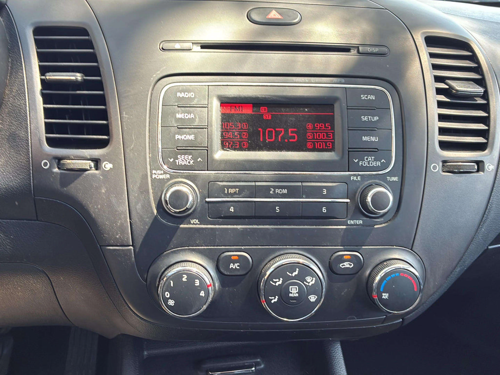 Used 2016 Kia Forte LX FWD image 35