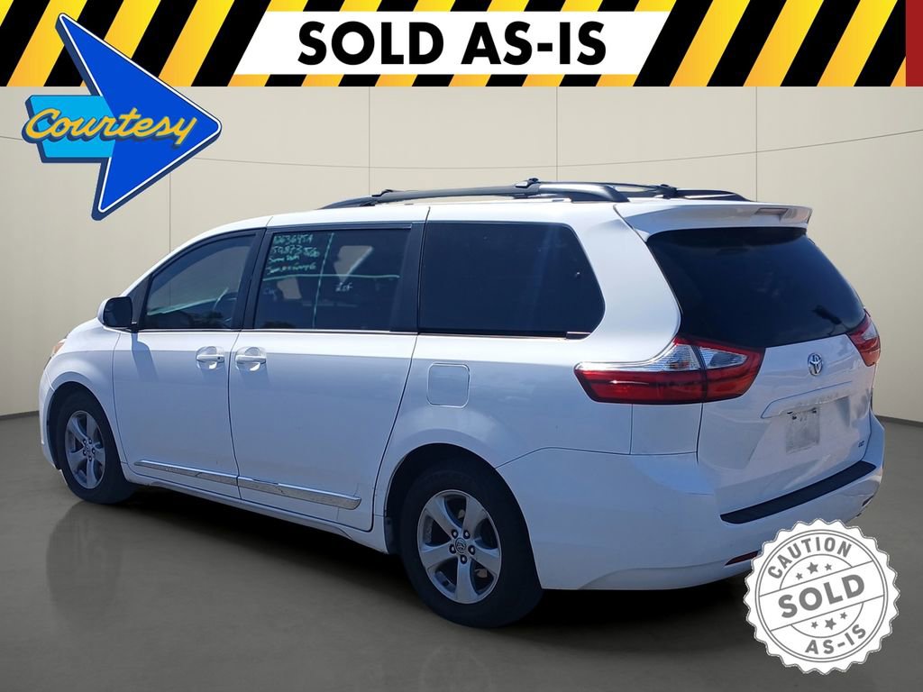 Used 2015 Toyota Sienna LE FWD image 5