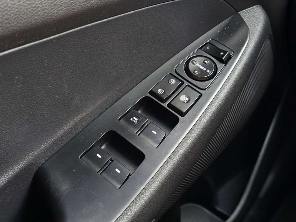 Used 2020 Hyundai Tucson Sport w/ Cargo Package image 22