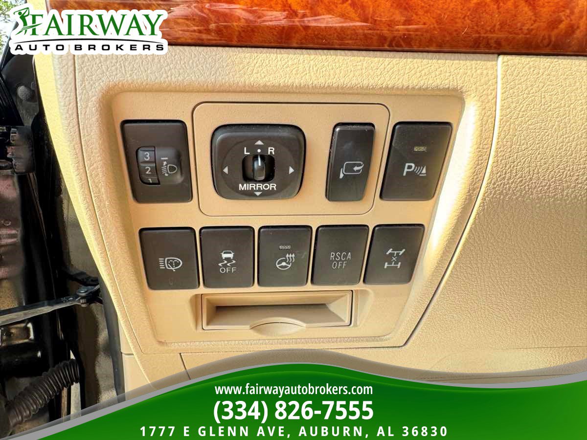 Used 2014 Toyota Land Cruiser AWD/4WD image 17