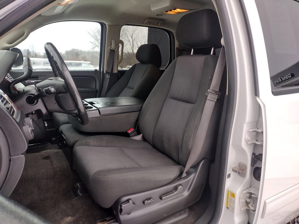 Used 2014 GMC Yukon SLE image 10