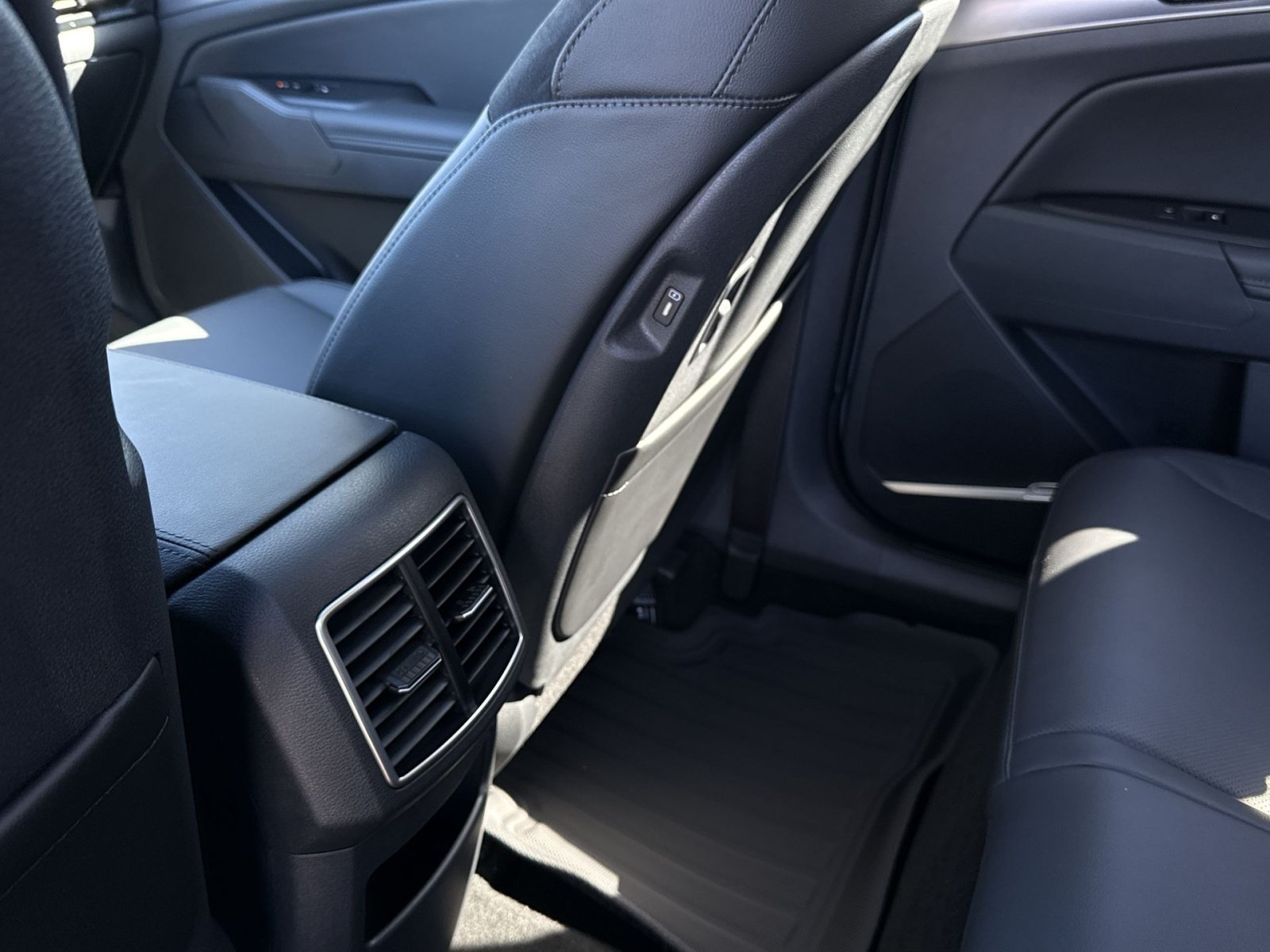 New 2027 Kia Sportage SX Prestige AWD/4WD image 38
