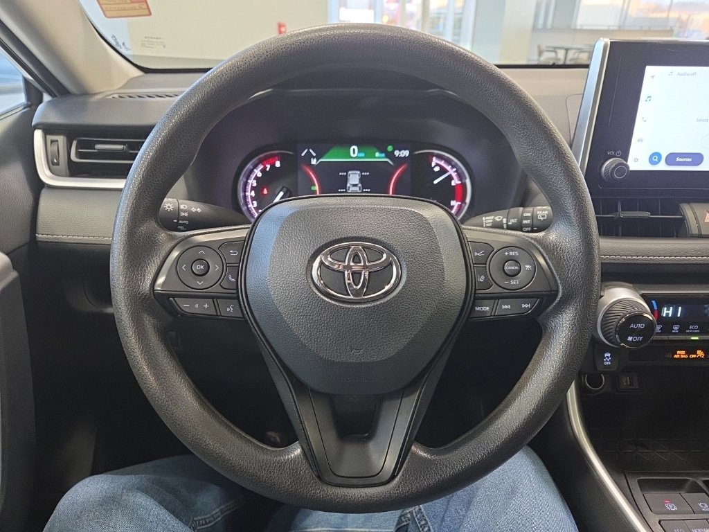 Used 2024 Toyota RAV4 XLE image 21