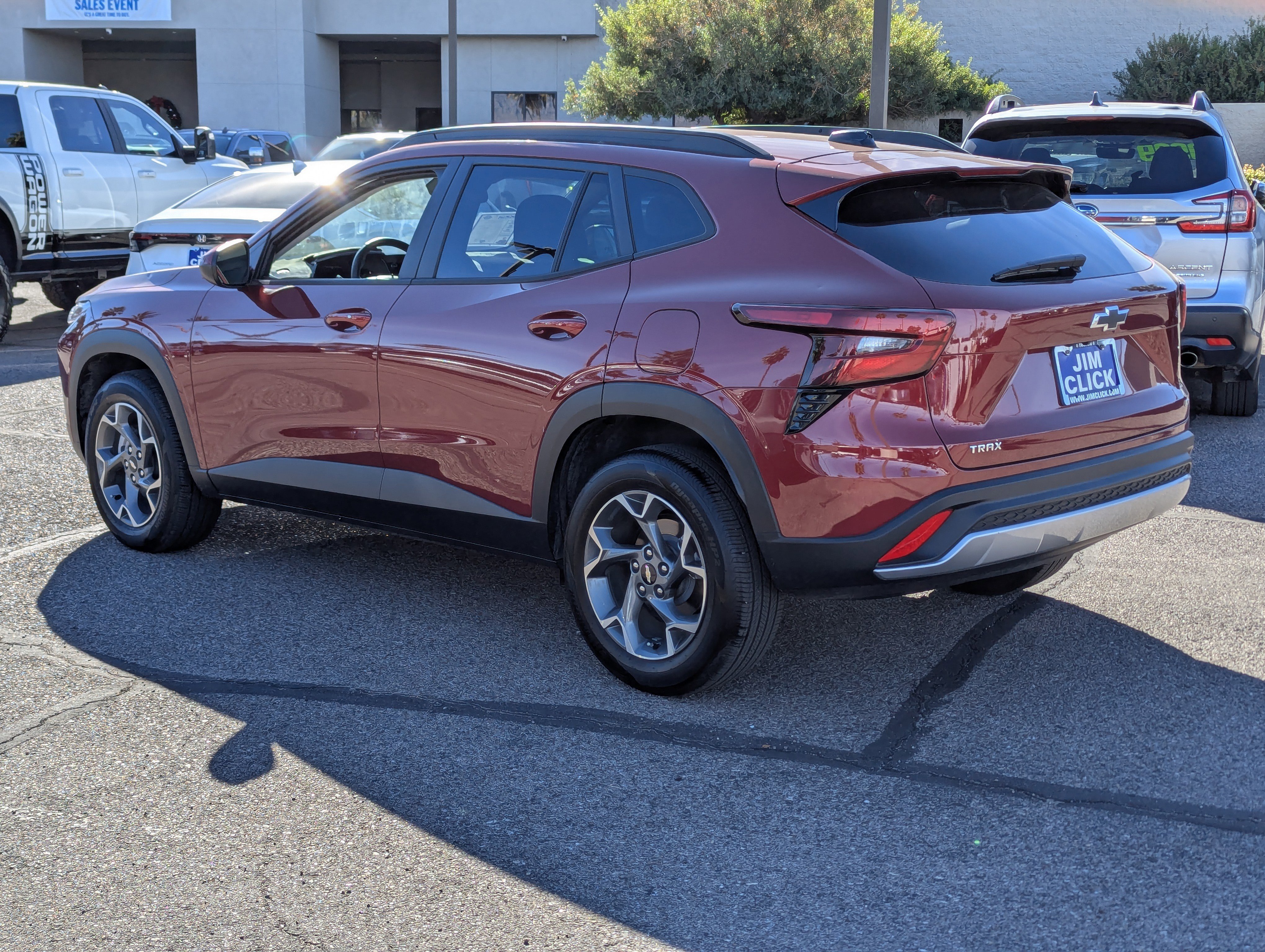 Used 2024 Chevrolet Trax LT w/ Driver Confidence Package image 4