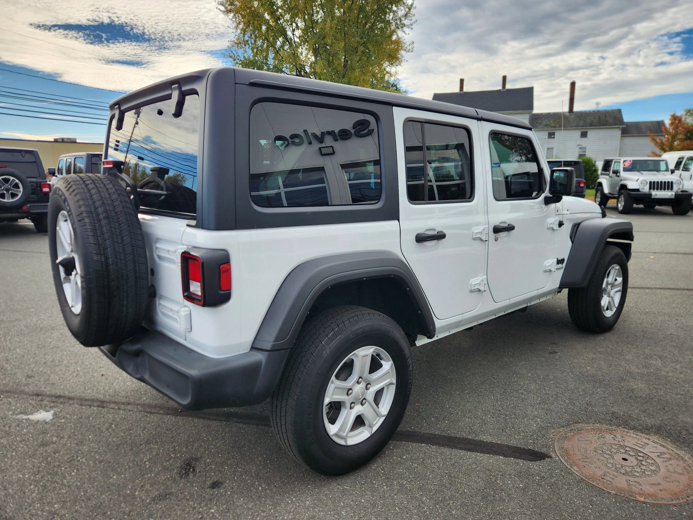 Used 2022 Jeep Wrangler Unlimited Sport image 16