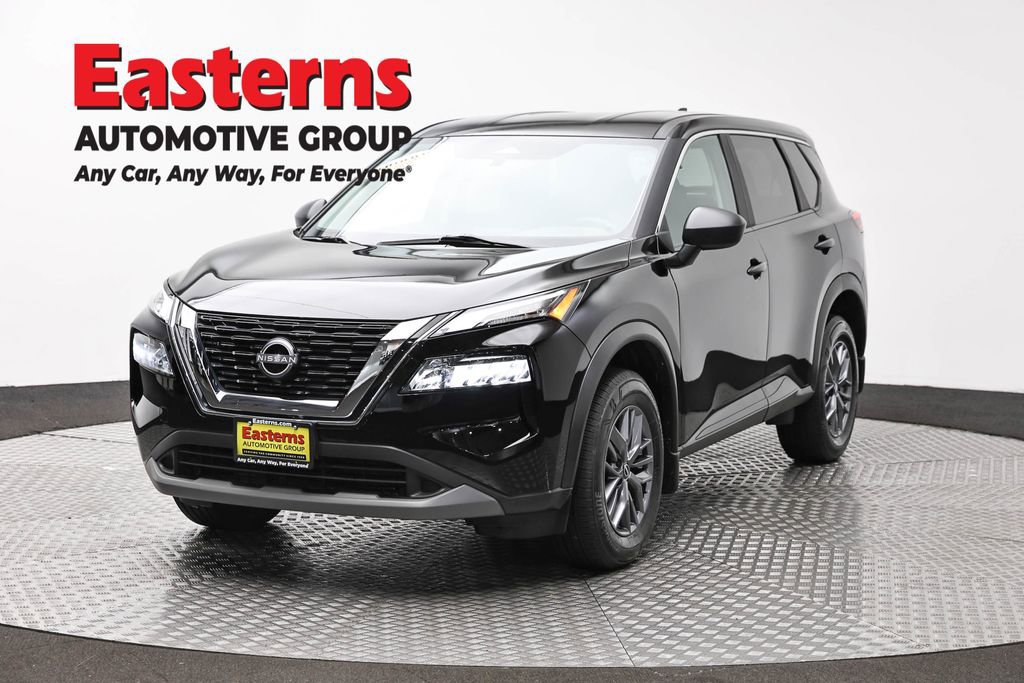 Used 2023 Nissan Rogue S AWD/4WD image 1