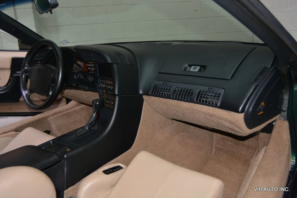 Used 1992 Chevrolet Corvette Coupe RWD image 10