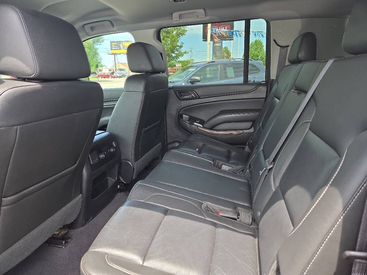 Used 2020 Chevrolet Suburban LT AWD/4WD image 12