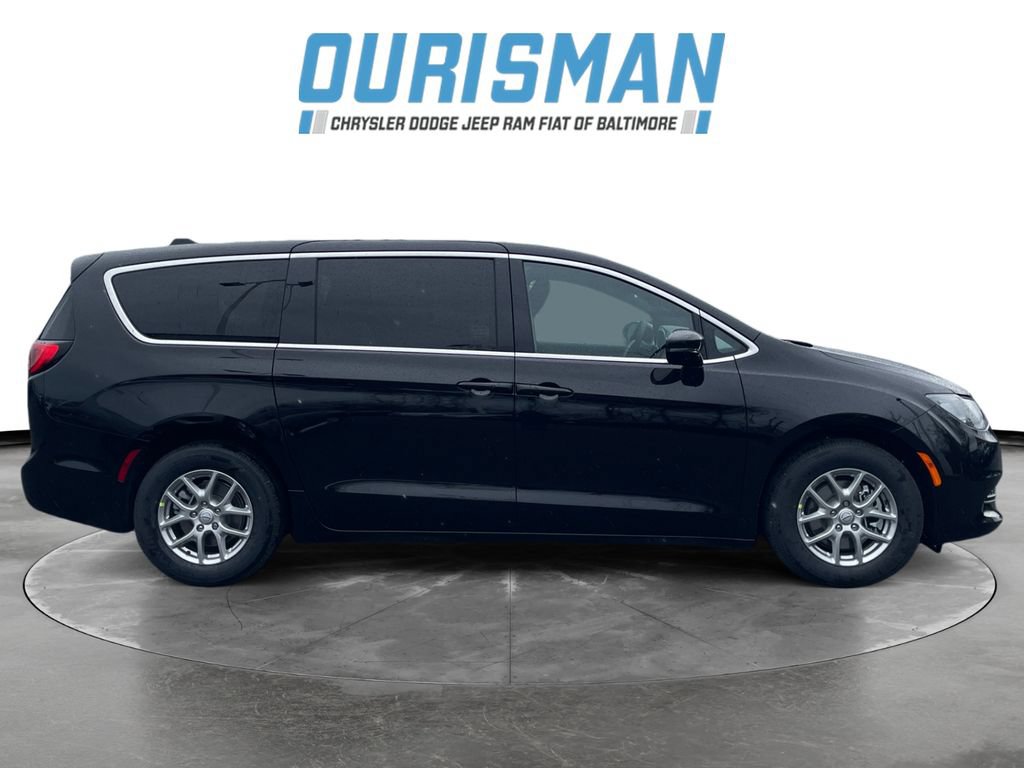 New 2026 Chrysler Voyager LX FWD image 7