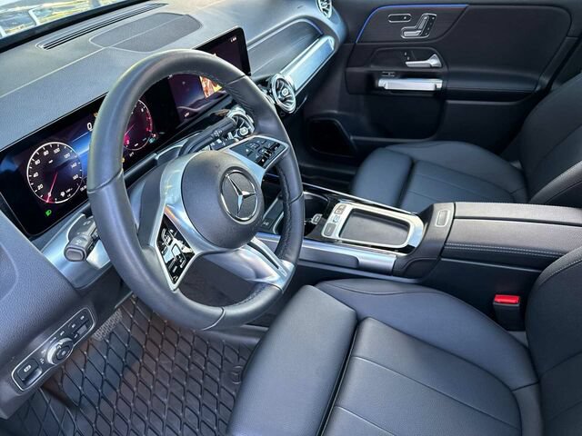Used 2026 Mercedes-Benz GLB 250 4MATIC image 10