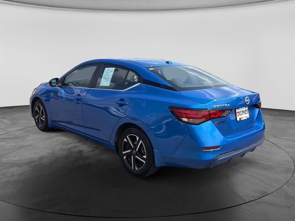 Used 2025 Nissan Sentra SV FWD image 7