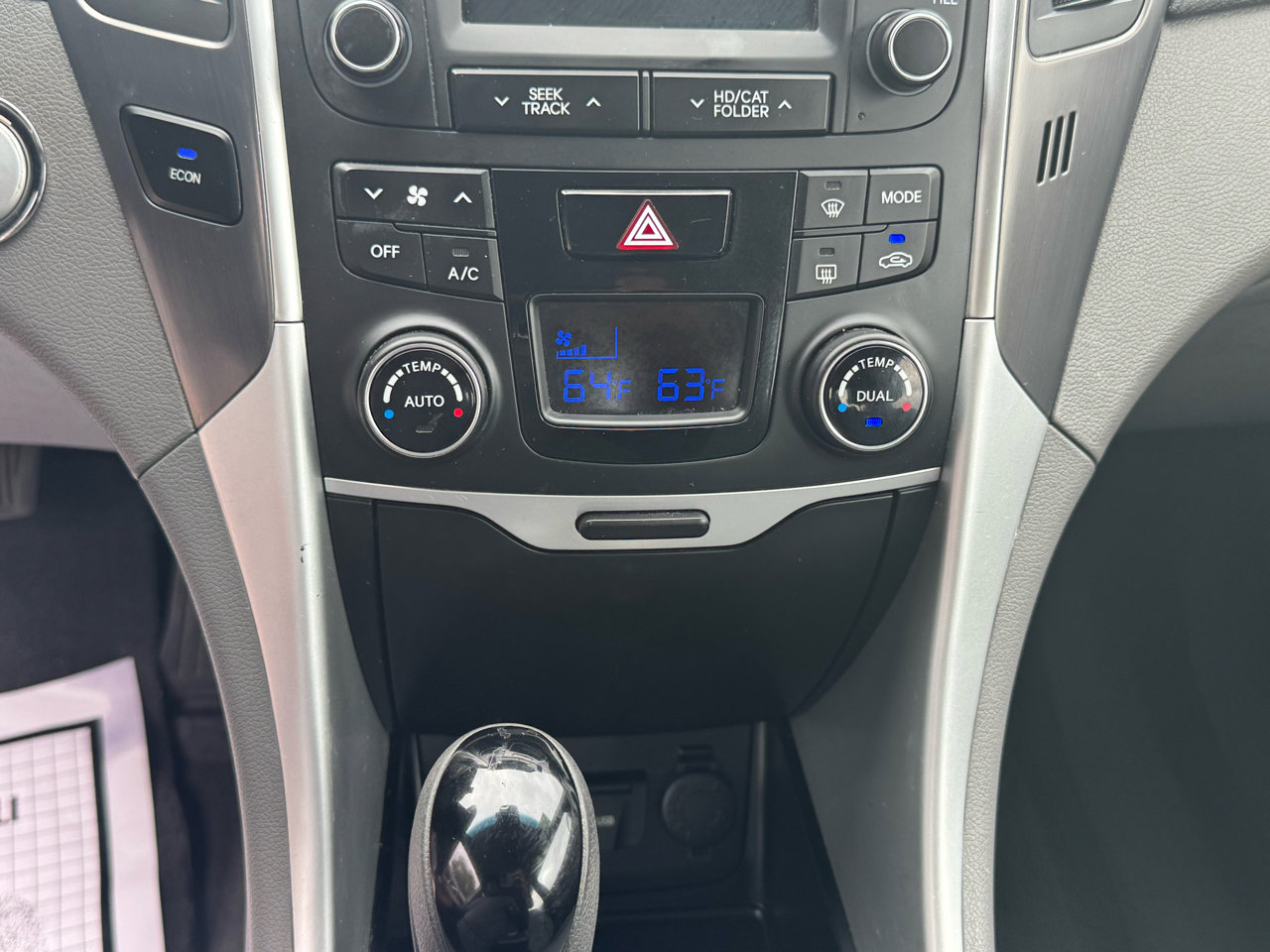 Used 2015 Hyundai Sonata Hybrid image 25