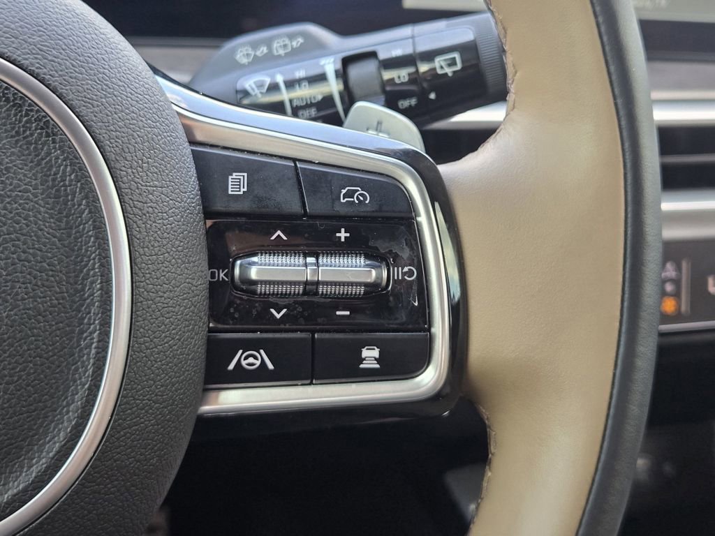 Certified 2025 Kia Sorento SX Prestige w/ Olive Brown Leather Package AWD/4WD image 23