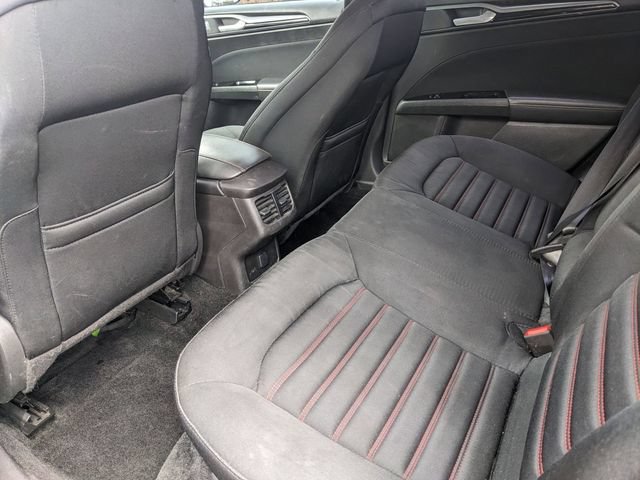 Used 2015 Ford Fusion SE w/ Equipment Group 201A FWD image 25