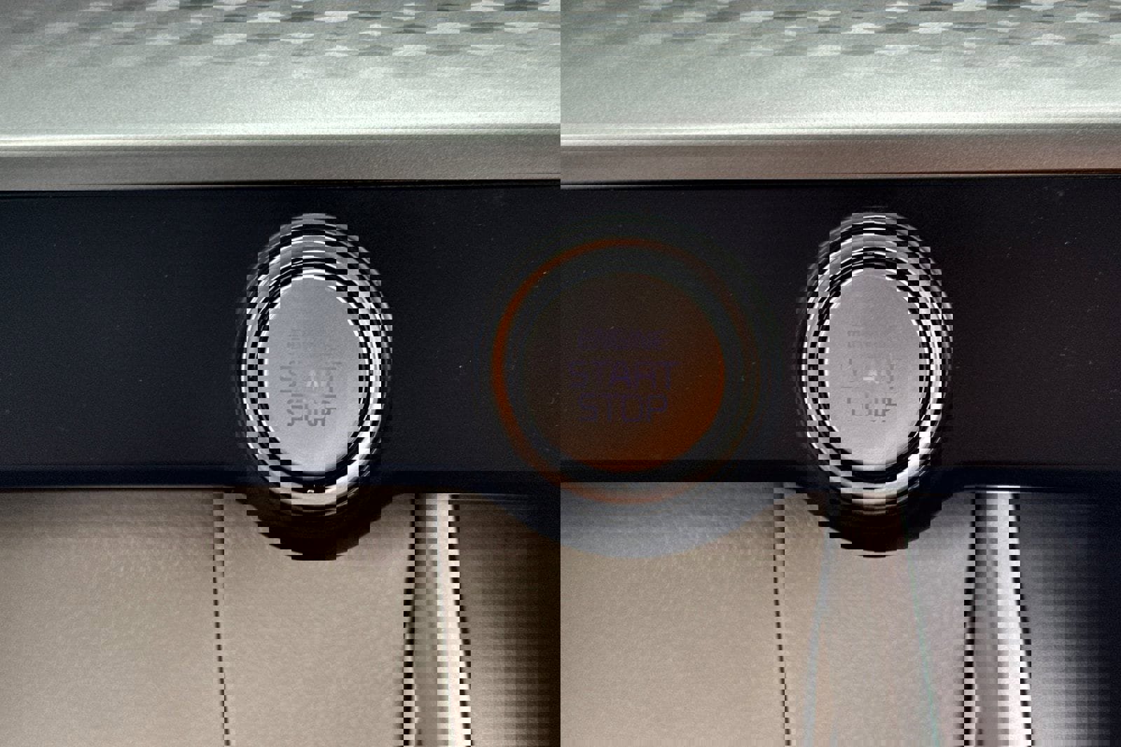 Certified 2023 Kia Carnival LX image 24