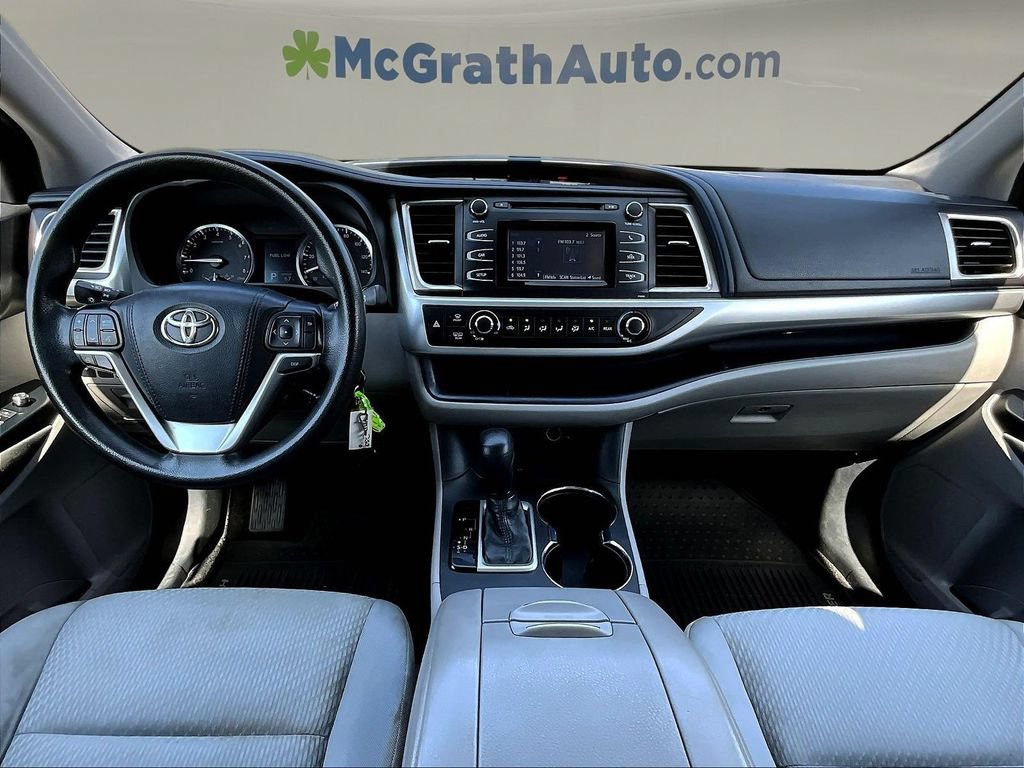 Used 2015 Toyota Highlander LE FWD image 9