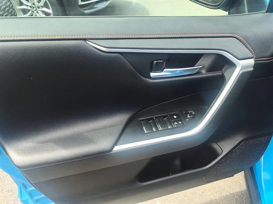 Used 2020 Toyota RAV4 Adventure AWD/4WD image 16