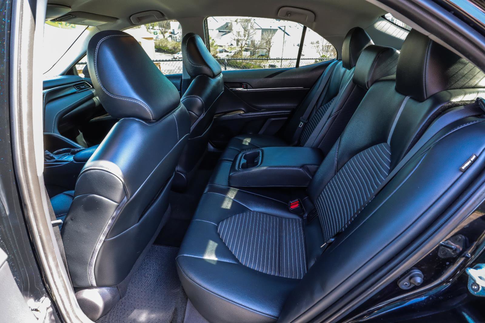 Used 2022 Toyota Camry SE FWD image 36