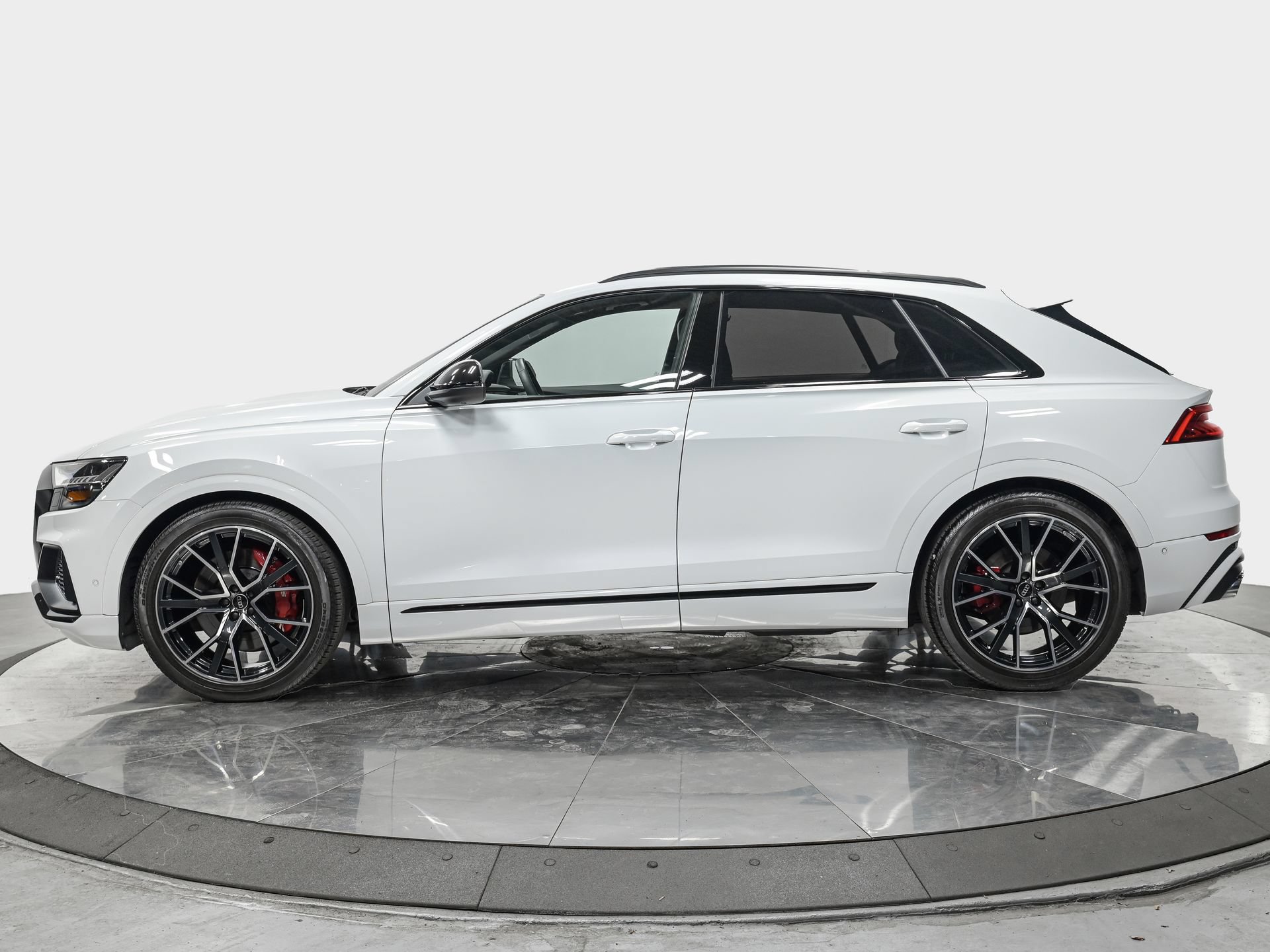 Used 2023 Audi SQ8 Premium Plus AWD/4WD image 2