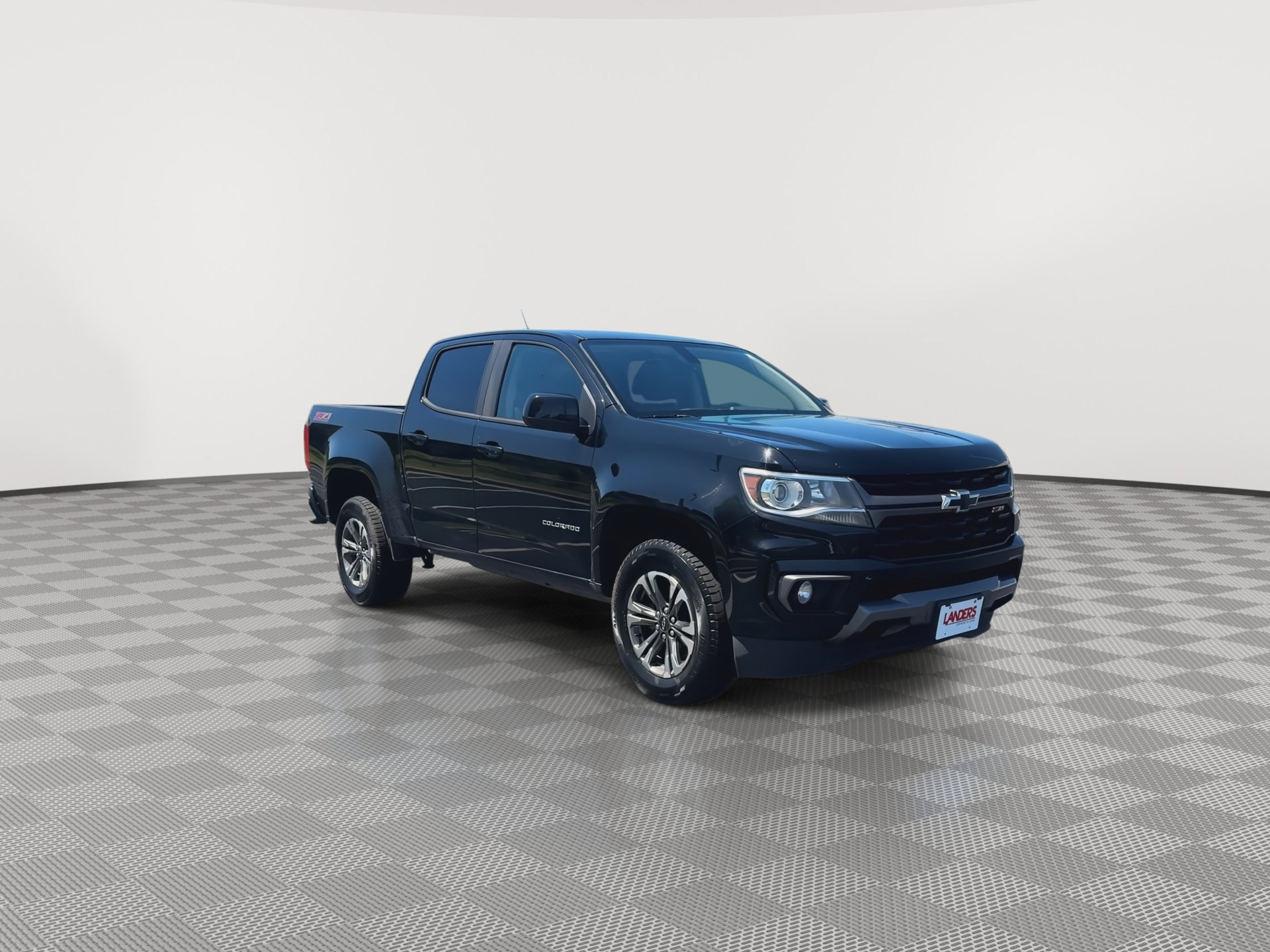 Used 2021 Chevrolet Colorado Z71 AWD/4WD image 3