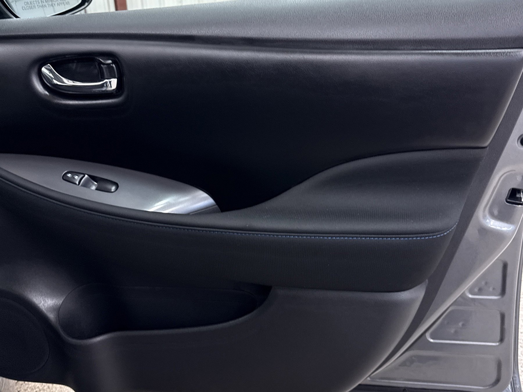 Used 2024 Nissan Leaf S image 21