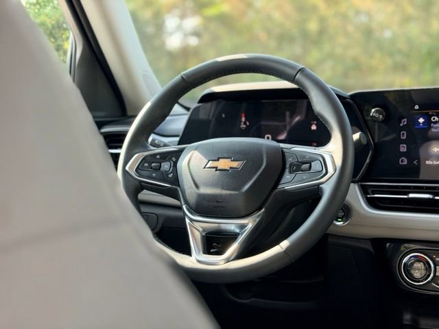 Used 2024 Chevrolet TrailBlazer LT w/ Convenience Package AWD/4WD image 22