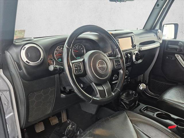 Used 2015 Jeep Wrangler Unlimited Sahara w/ Mopar Chrome Edition Group AWD/4WD image 10