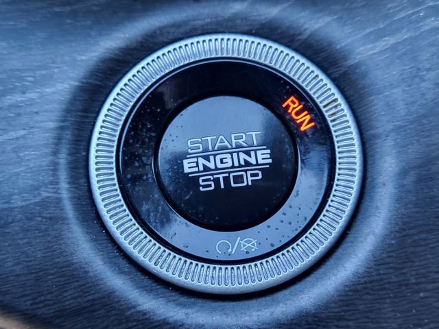 Certified 2024 Jeep Grand Cherokee L Limited w/ Luxury Tech Group II image 18