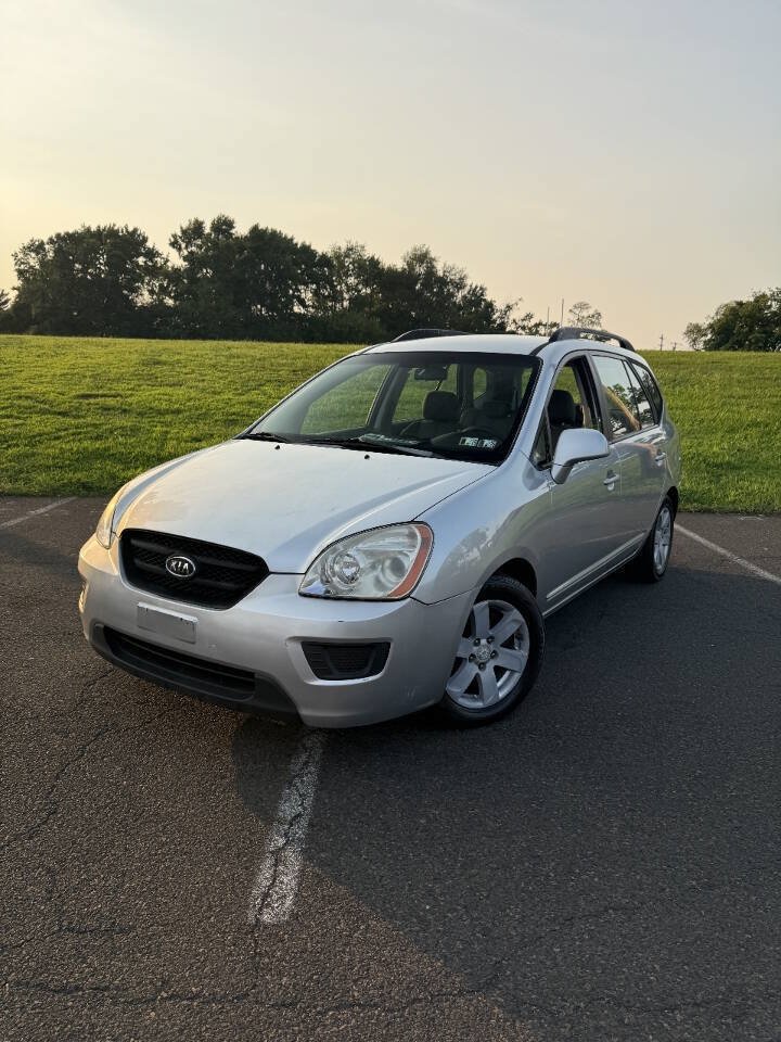 Used 2009 Kia Rondo LX FWD image 2