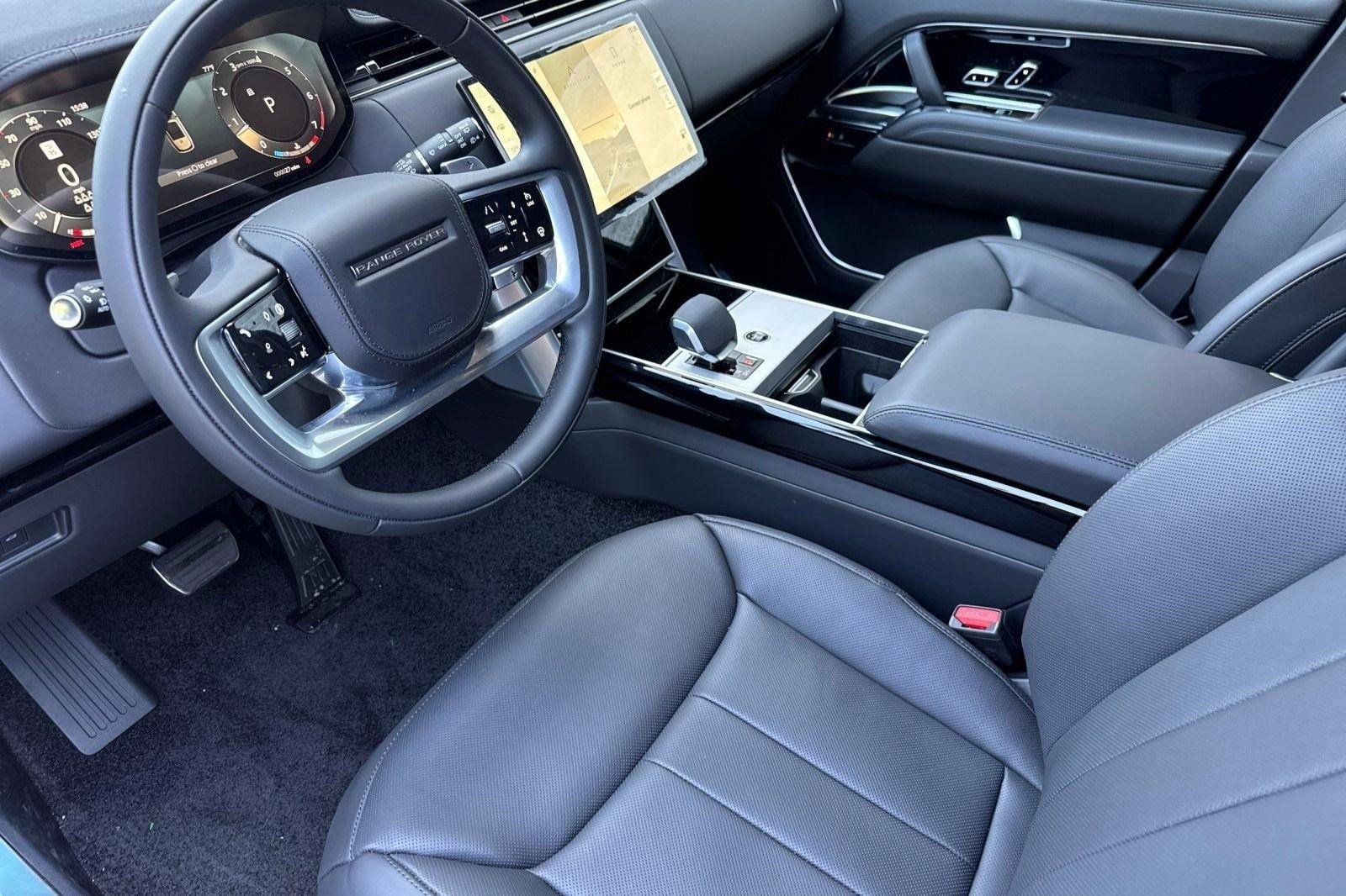 New 2026 Land Rover Range Rover Long Wheelbase SE AWD/4WD image 4