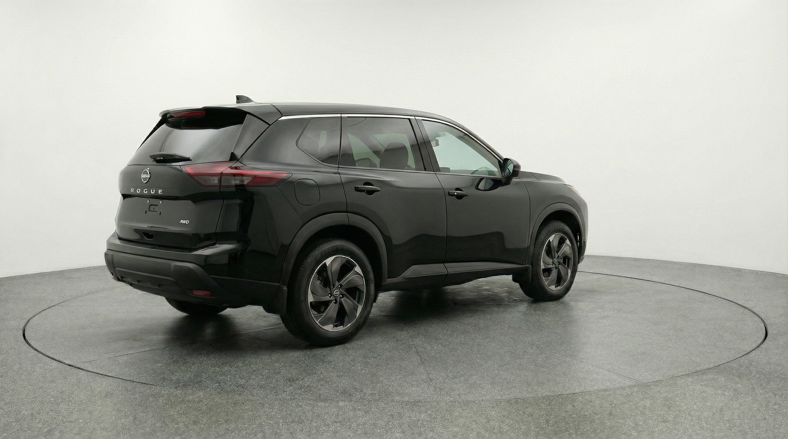 Used 2025 Nissan Rogue SV FWD image 9