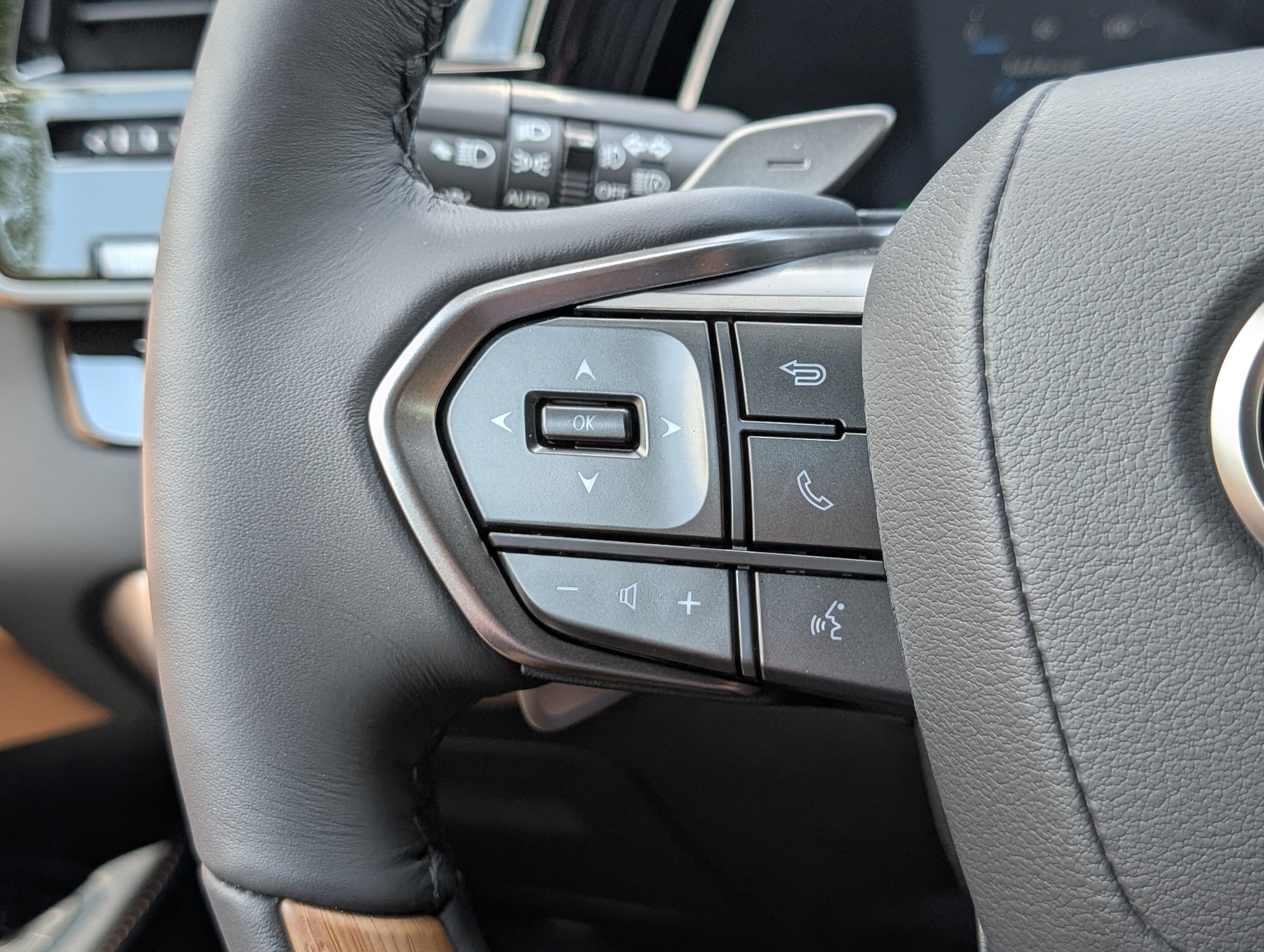 New 2026 Lexus RX 350h w/ Accessory Package (Z1) AWD/4WD image 19